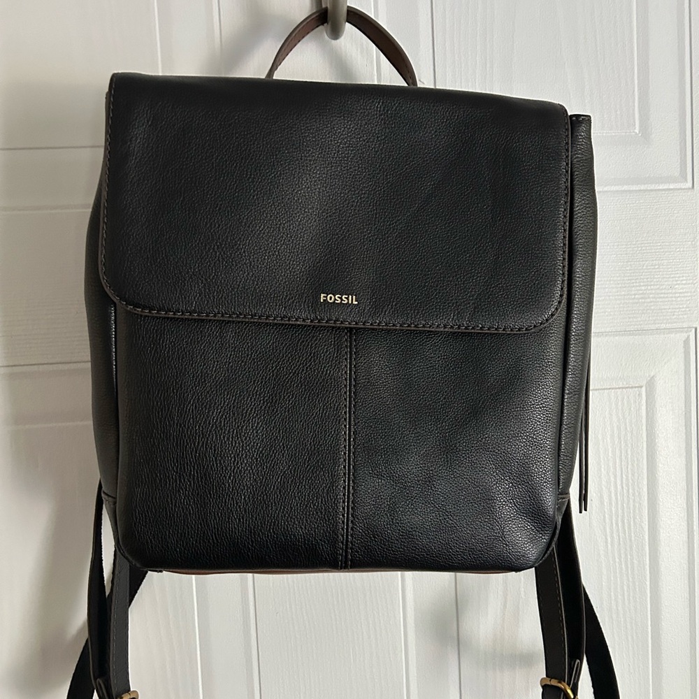 Fossil leather back back purse